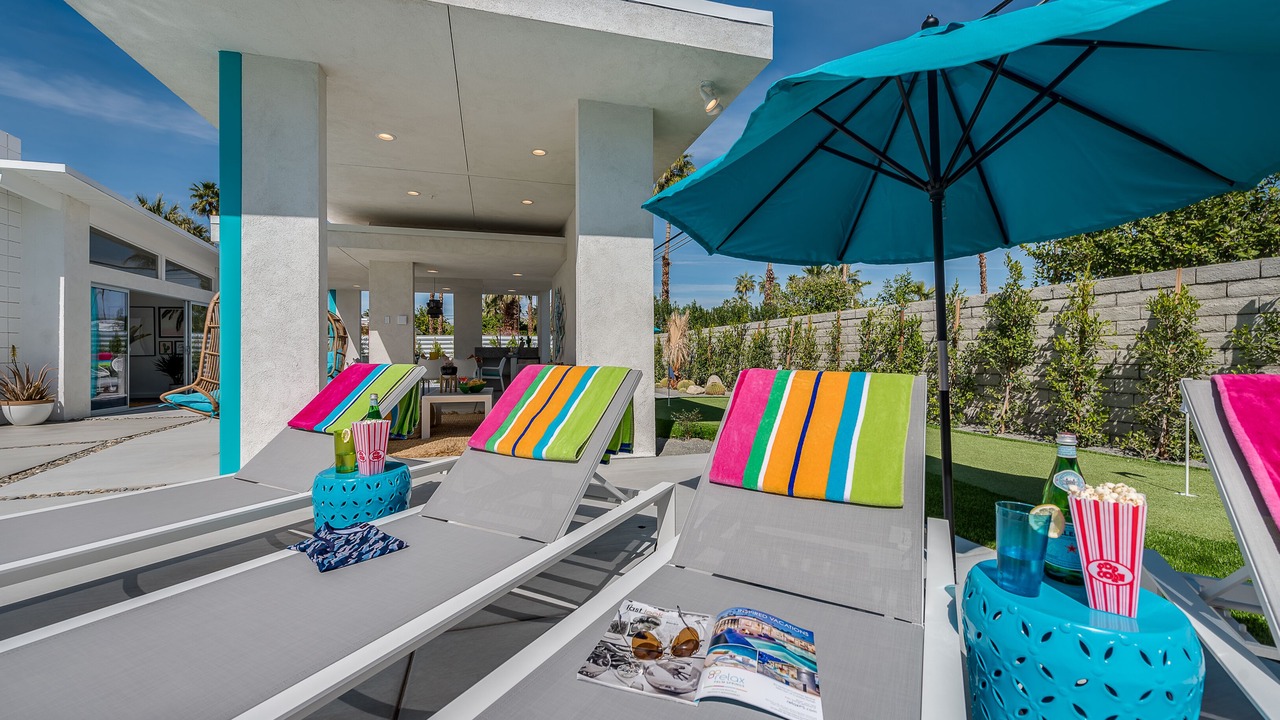Photo of Patio Balcony in Racquet Club Estates