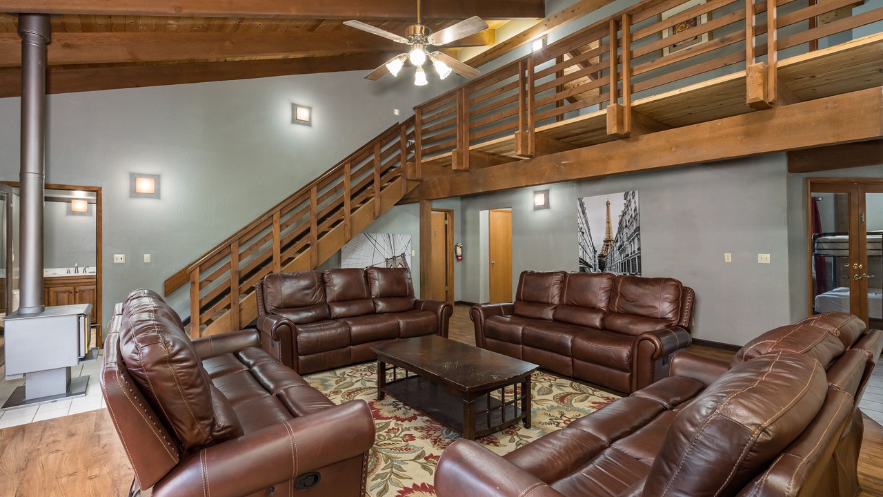 Photo of Livingroom in Coarsegold