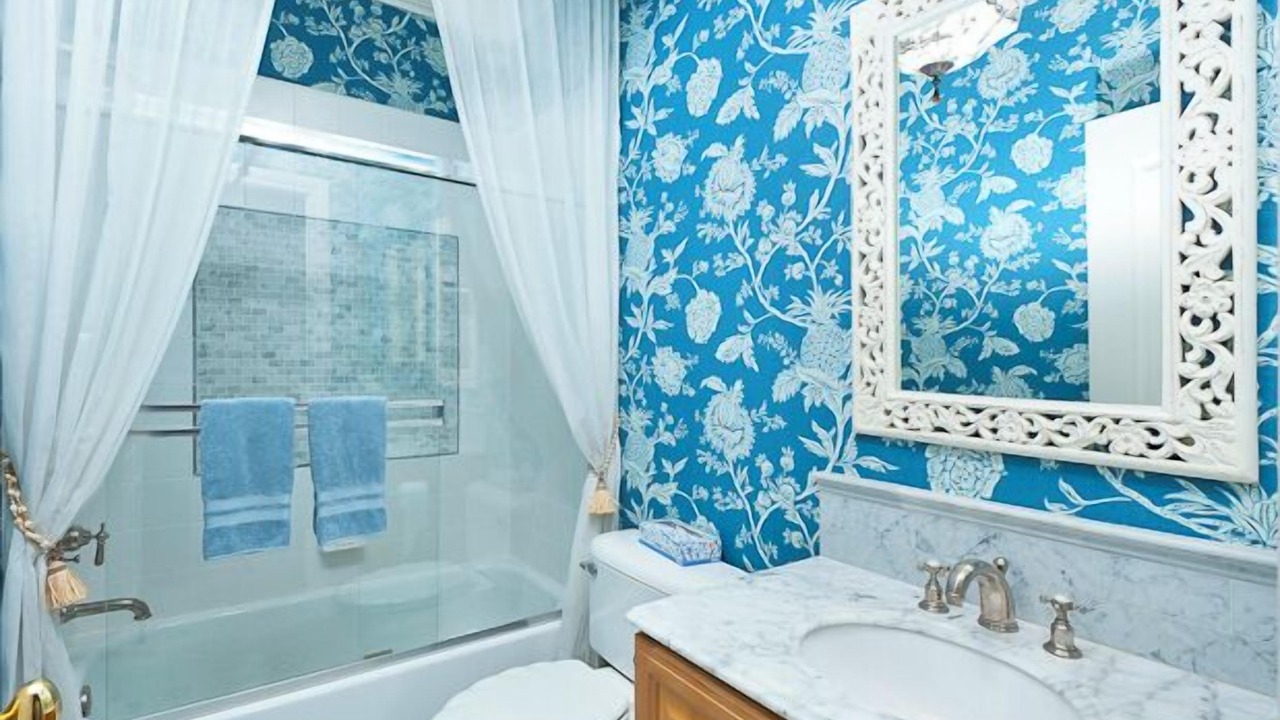 Photo of Bathroom in Newport Beach