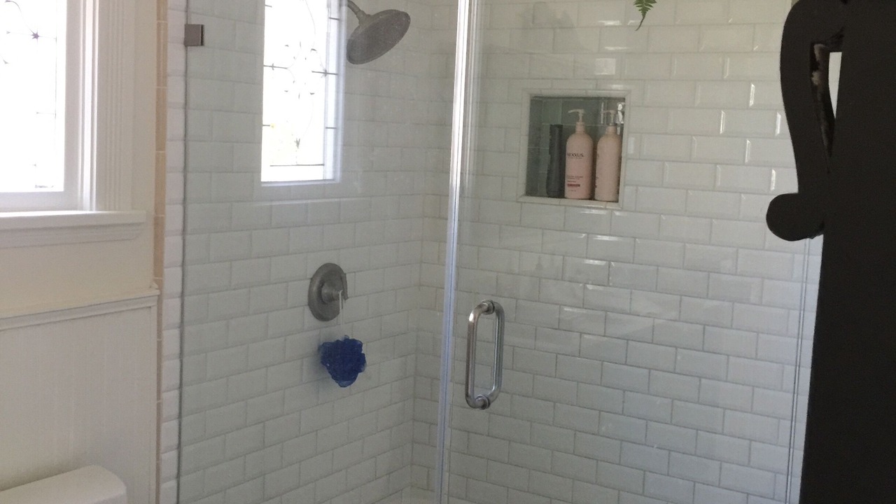 Photo of Bathroom in Callender