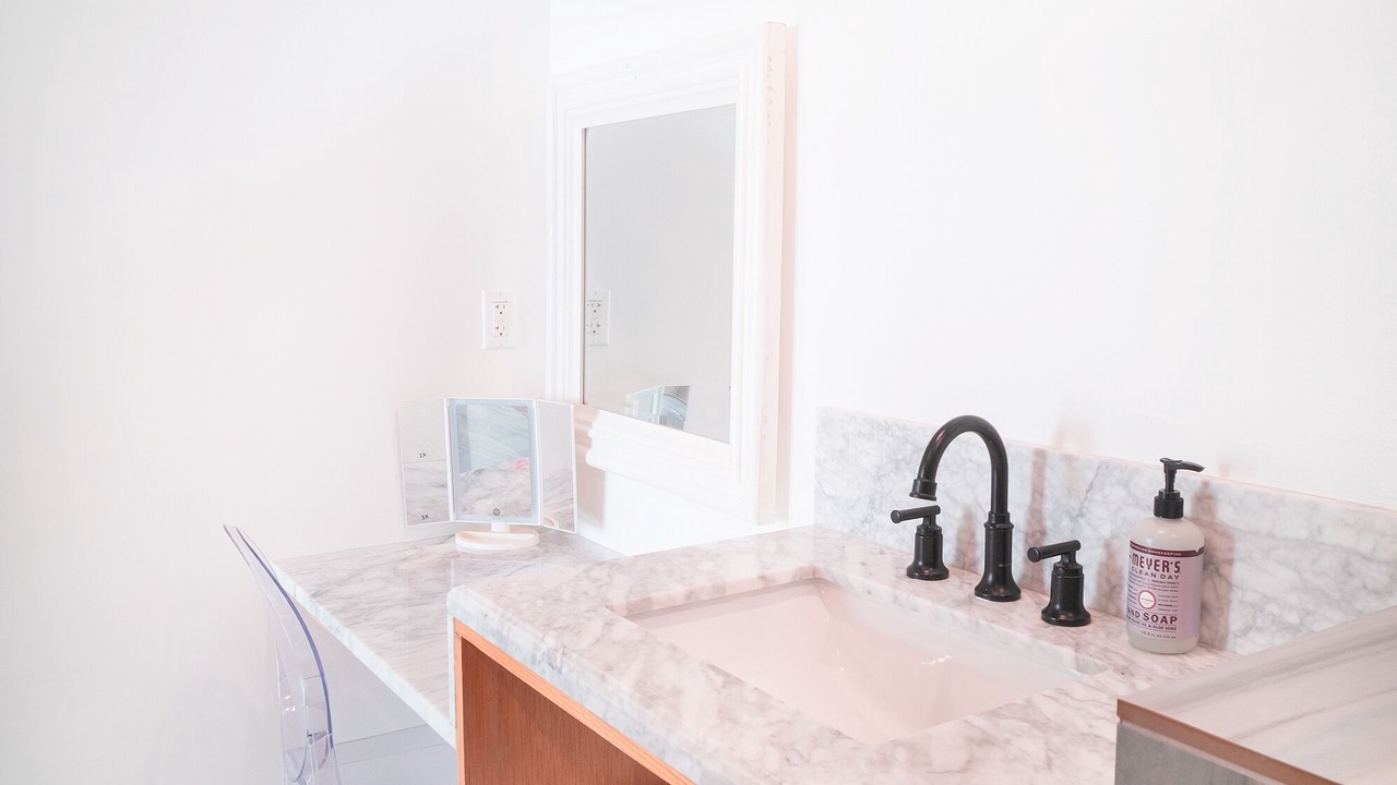 Photo of Bathroom in Eastern Malibu