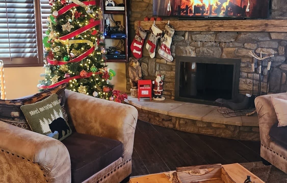 Photo of Livingroom in Summit Estates