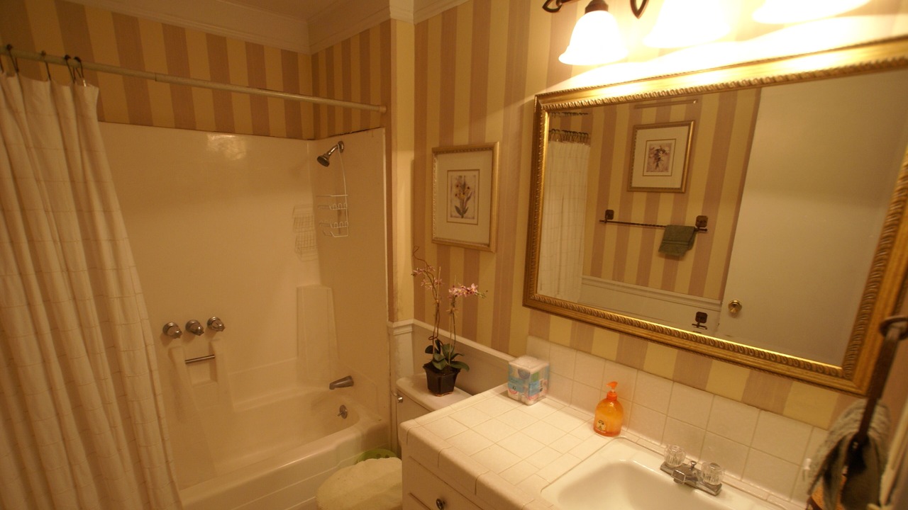 Photo of Bathroom in Wrightwood