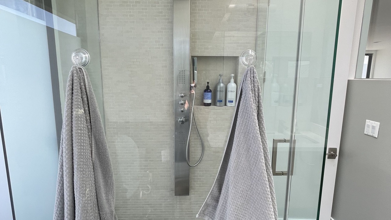 Photo of Bathroom in Marina Peninsula