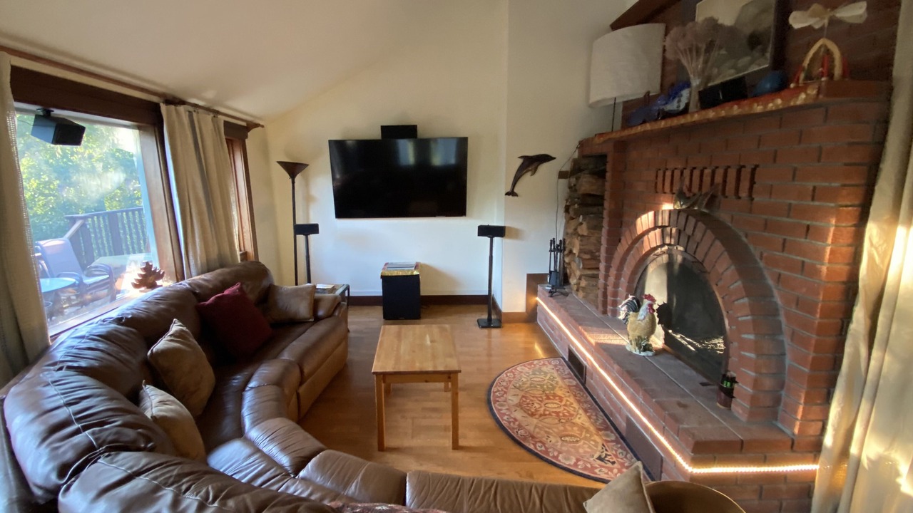 Photo of Bedroom in Redwood Valley