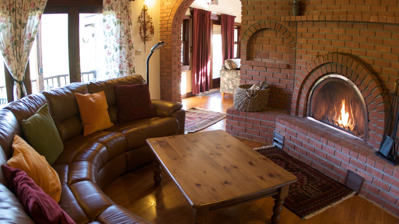 Photo of Bedroom in Redwood Valley
