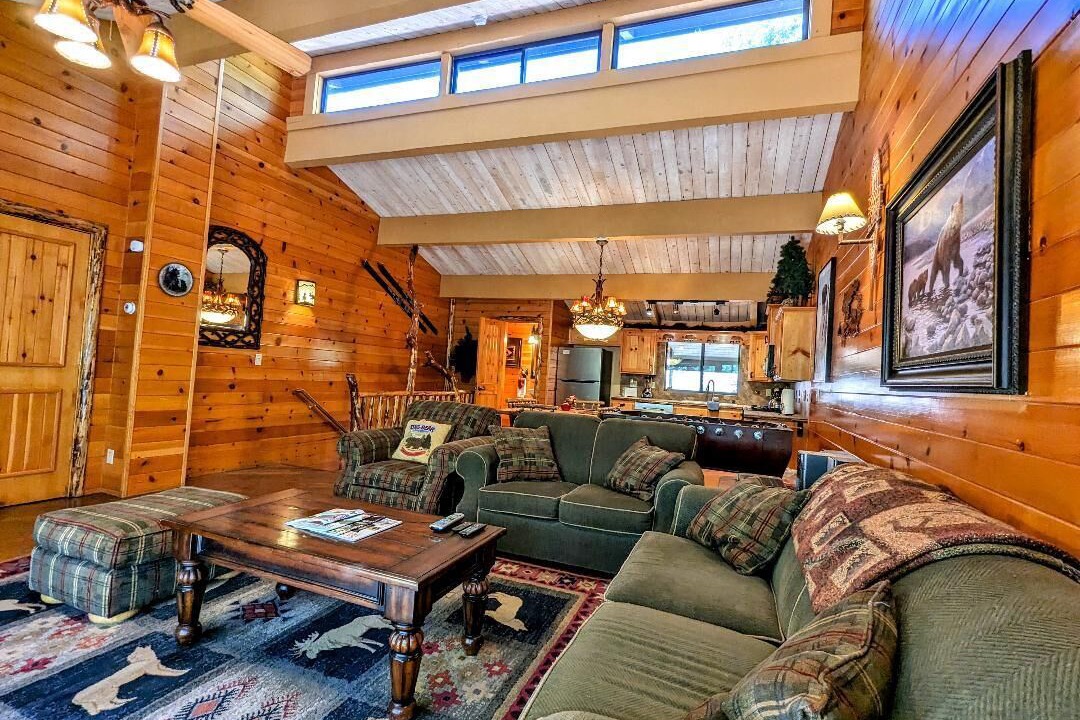 Photo of Livingroom in Big Bear Lake