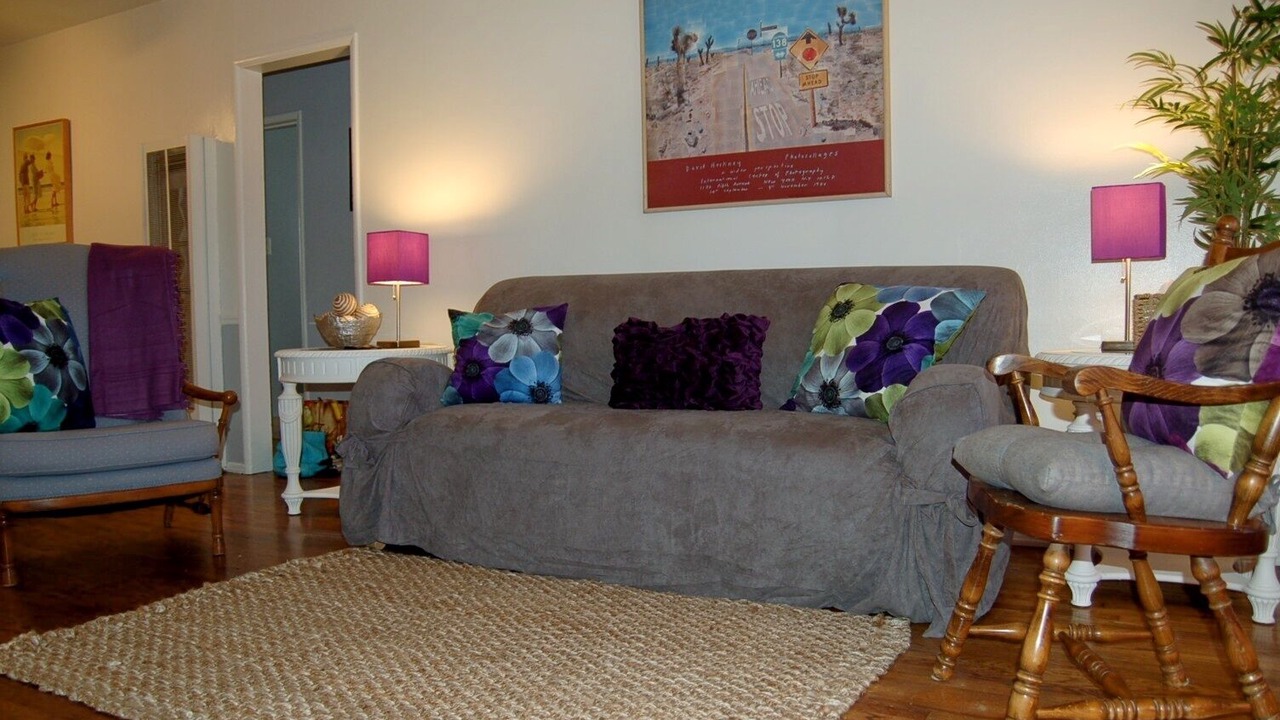 Photo of Bedroom in Valley Glen
