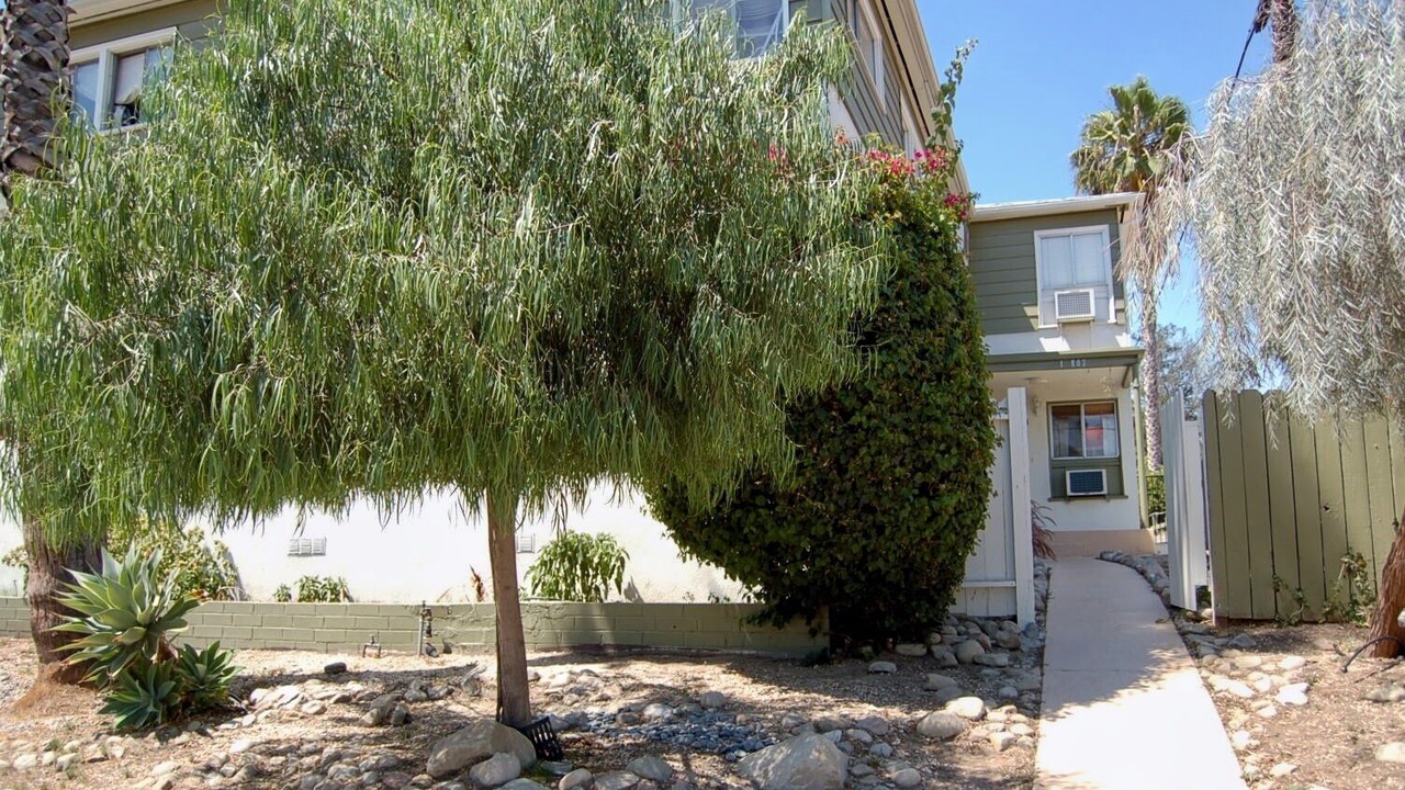 Photo of Outdoor in Valley Glen