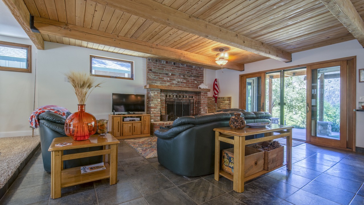 Photo of Bedroom in Kernville
