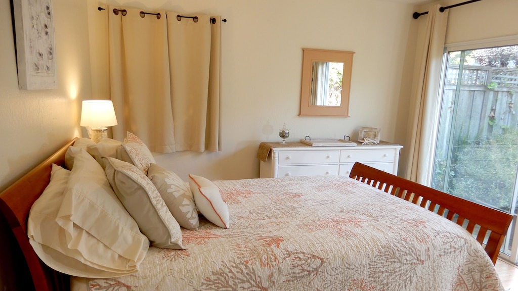 Photo of Bedroom in Opal Cliffs