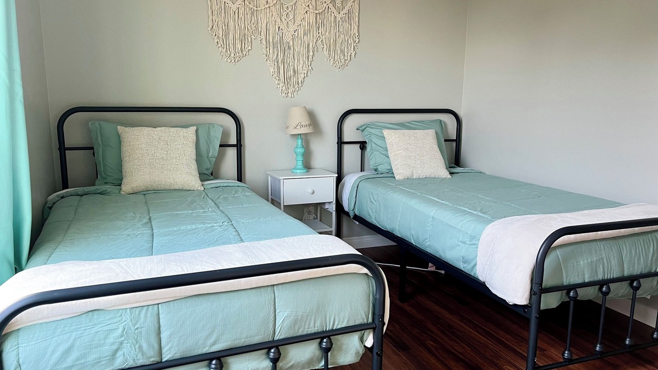 Photo of Bedroom in Midway