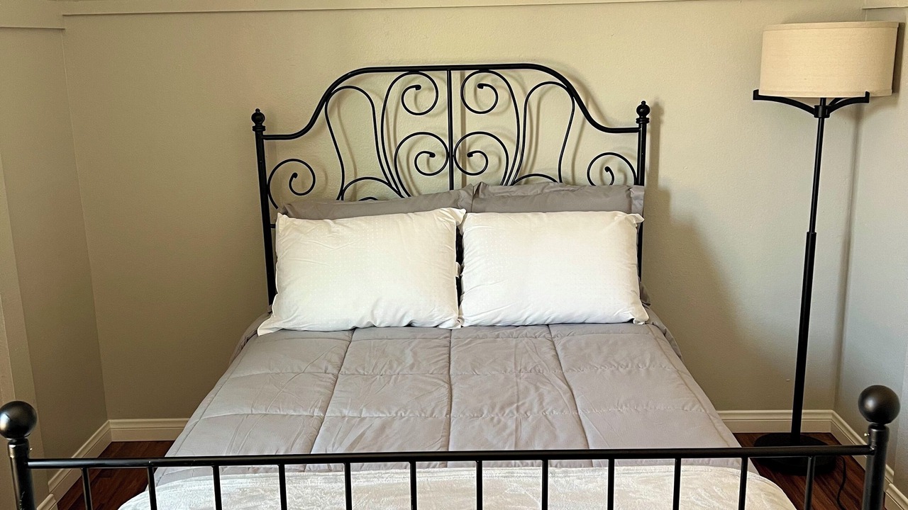 Photo of Bedroom in Midway