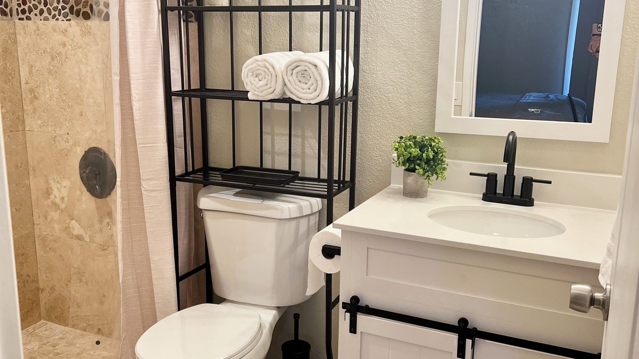 Photo of Bathroom in Midway