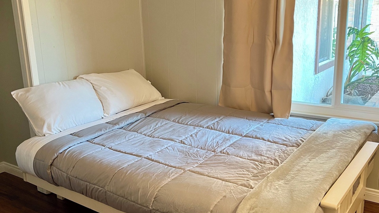 Photo of Bedroom in Midway