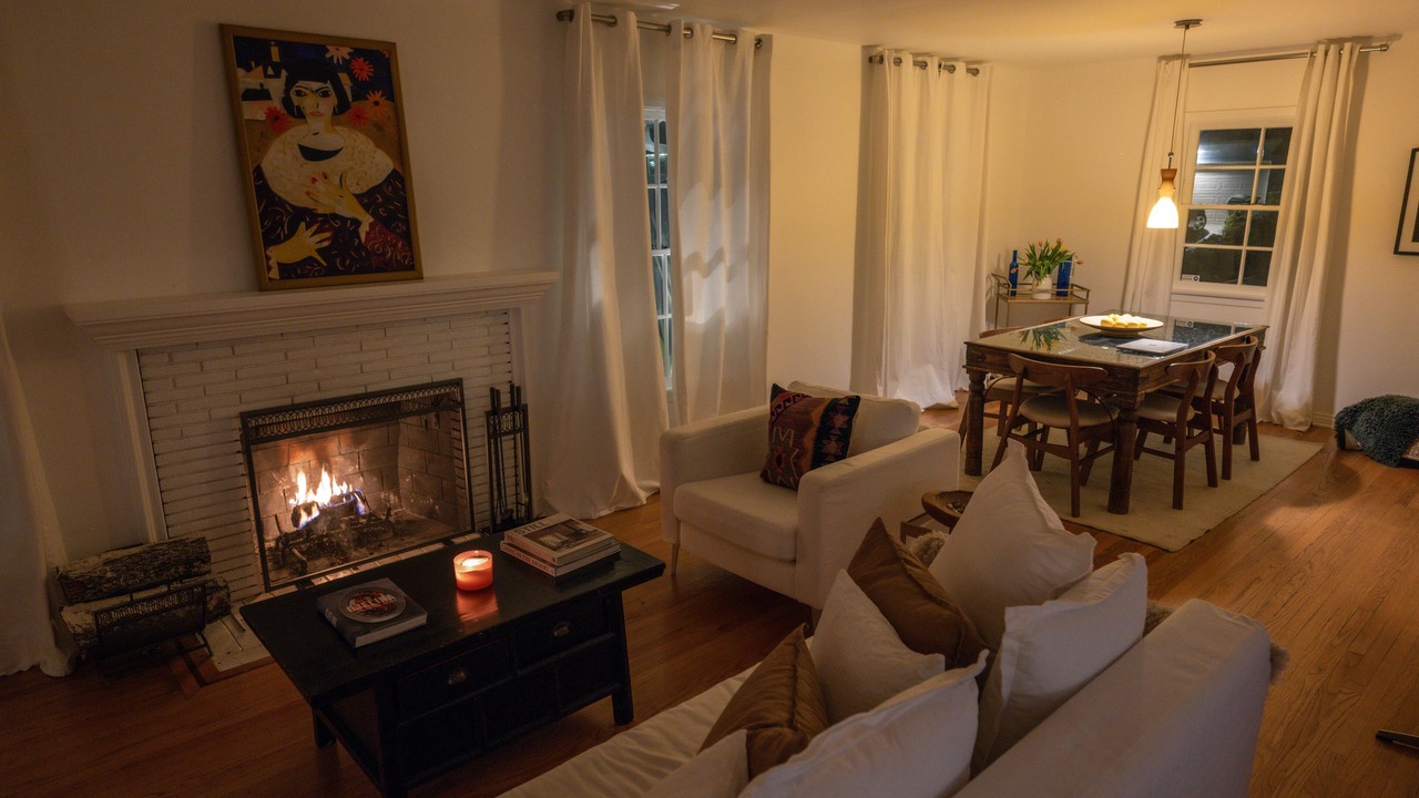 Photo of Livingroom in Woodland Hills
