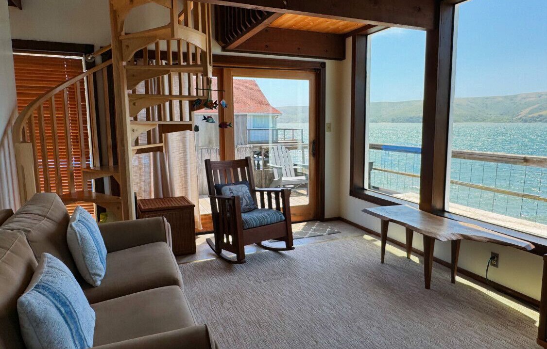 Photo of Livingroom in McDonald