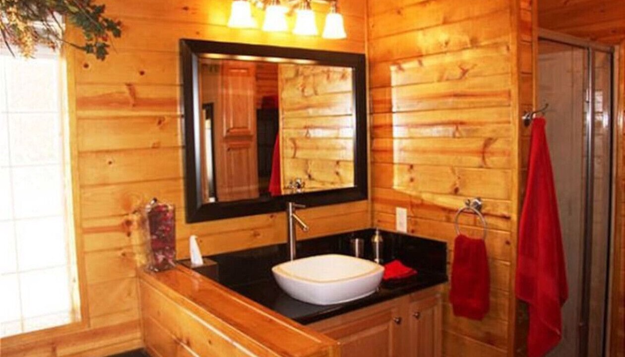Photo of Bathroom in Peter Pan