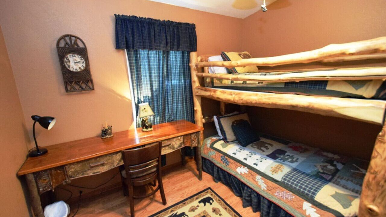 Photo of Bedroom in Peter Pan