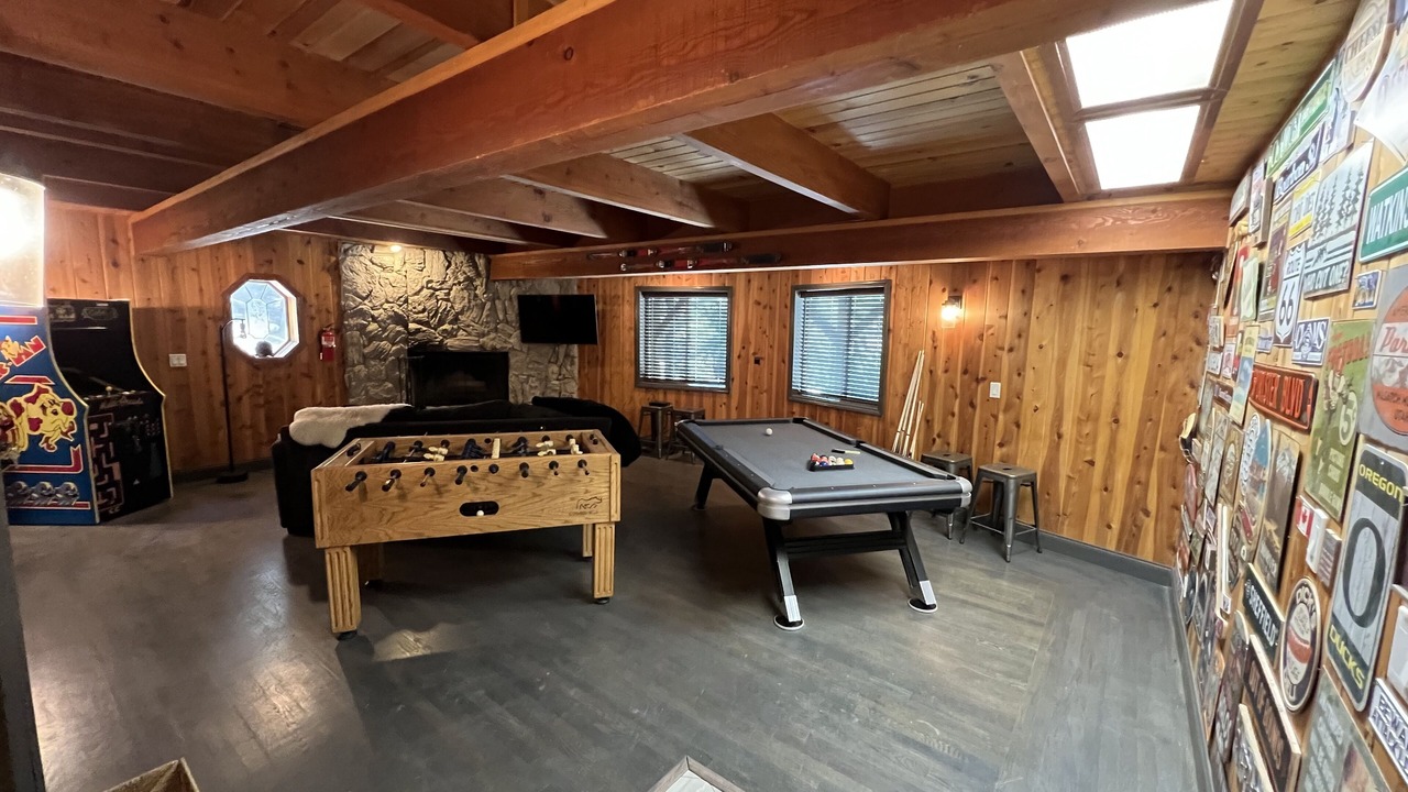 Photo of Bedroom in Blue Jay