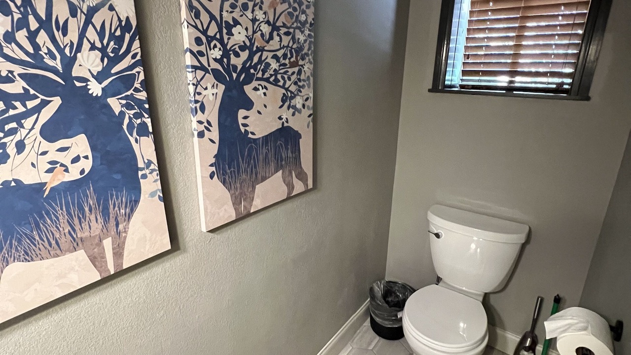 Photo of Bathroom in Blue Jay