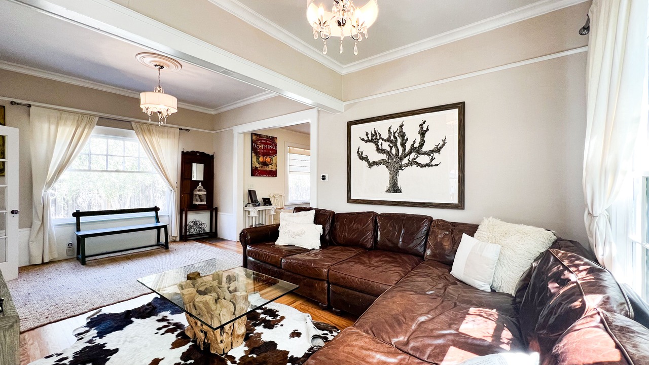 Photo of Livingroom in St. Helena