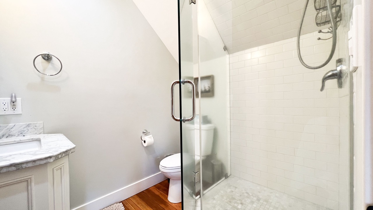 Photo of Bathroom in St. Helena