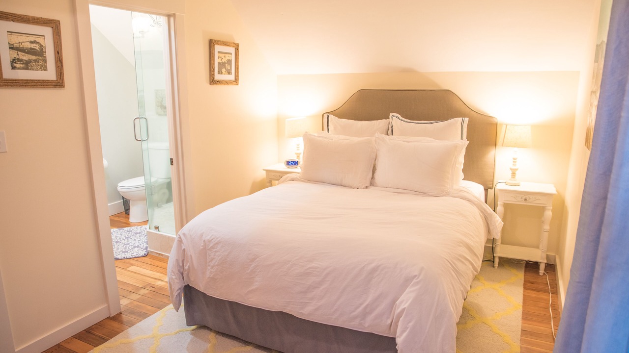Photo of Bedroom in St. Helena
