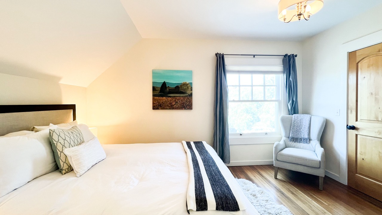 Photo of Bedroom in St. Helena