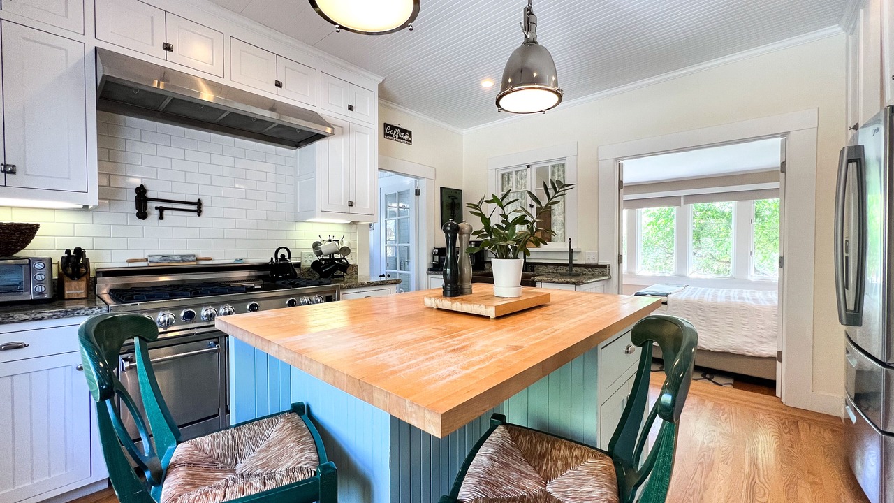 Photo of Kitchen in St. Helena