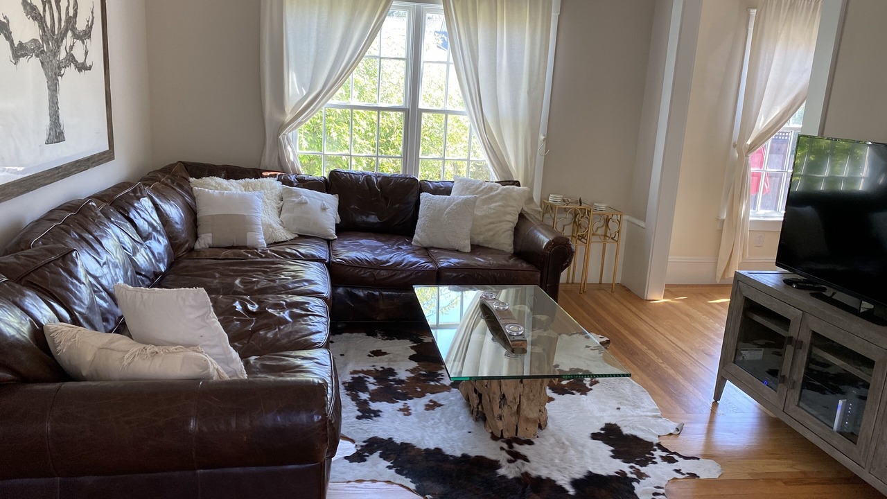 Photo of Livingroom in St. Helena