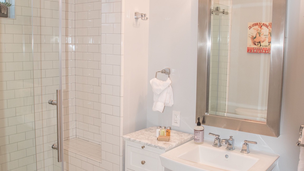 Photo of Bathroom in St. Helena