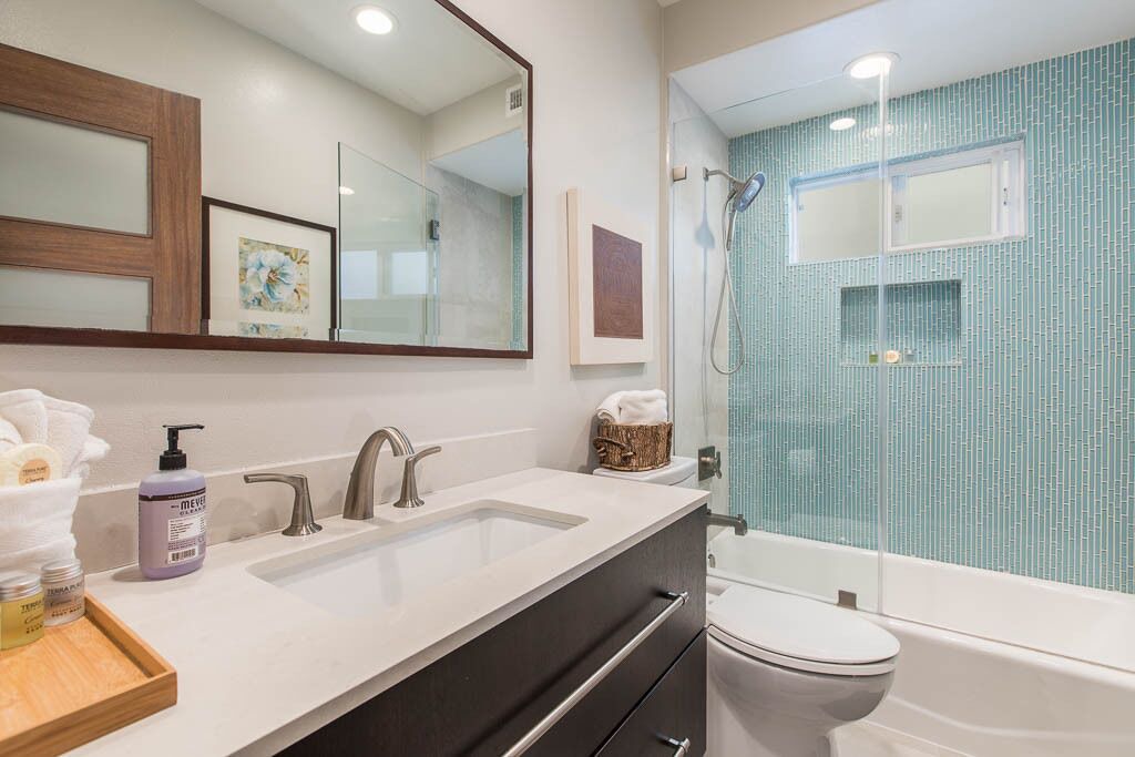 Photo of Bathroom in Gas Lamp Section