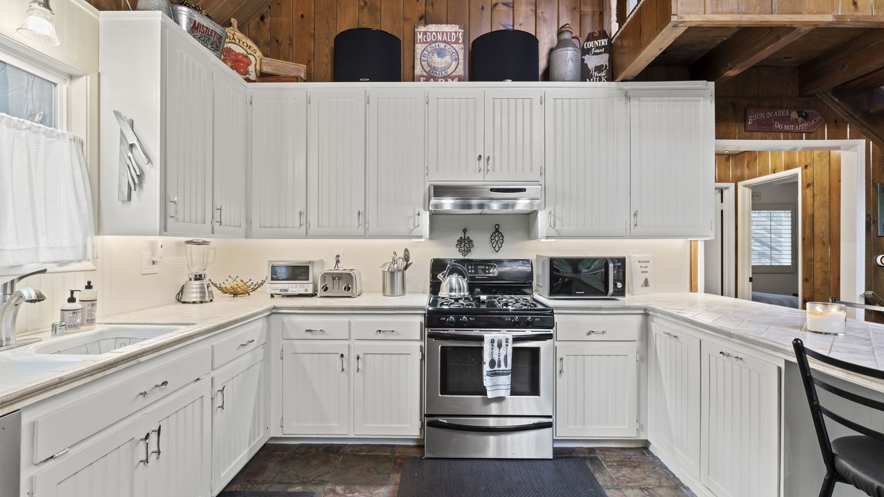 Photo of Kitchen in Cedar Glen