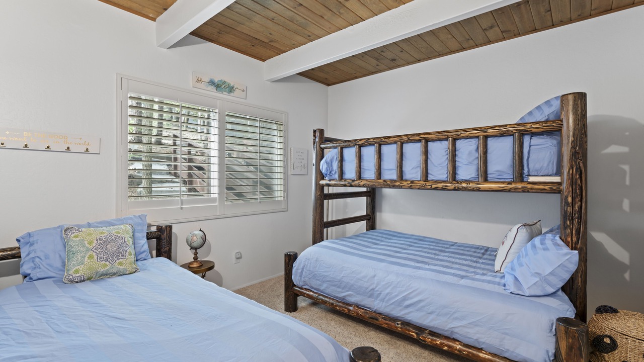 Photo of Bedroom in Cedar Glen