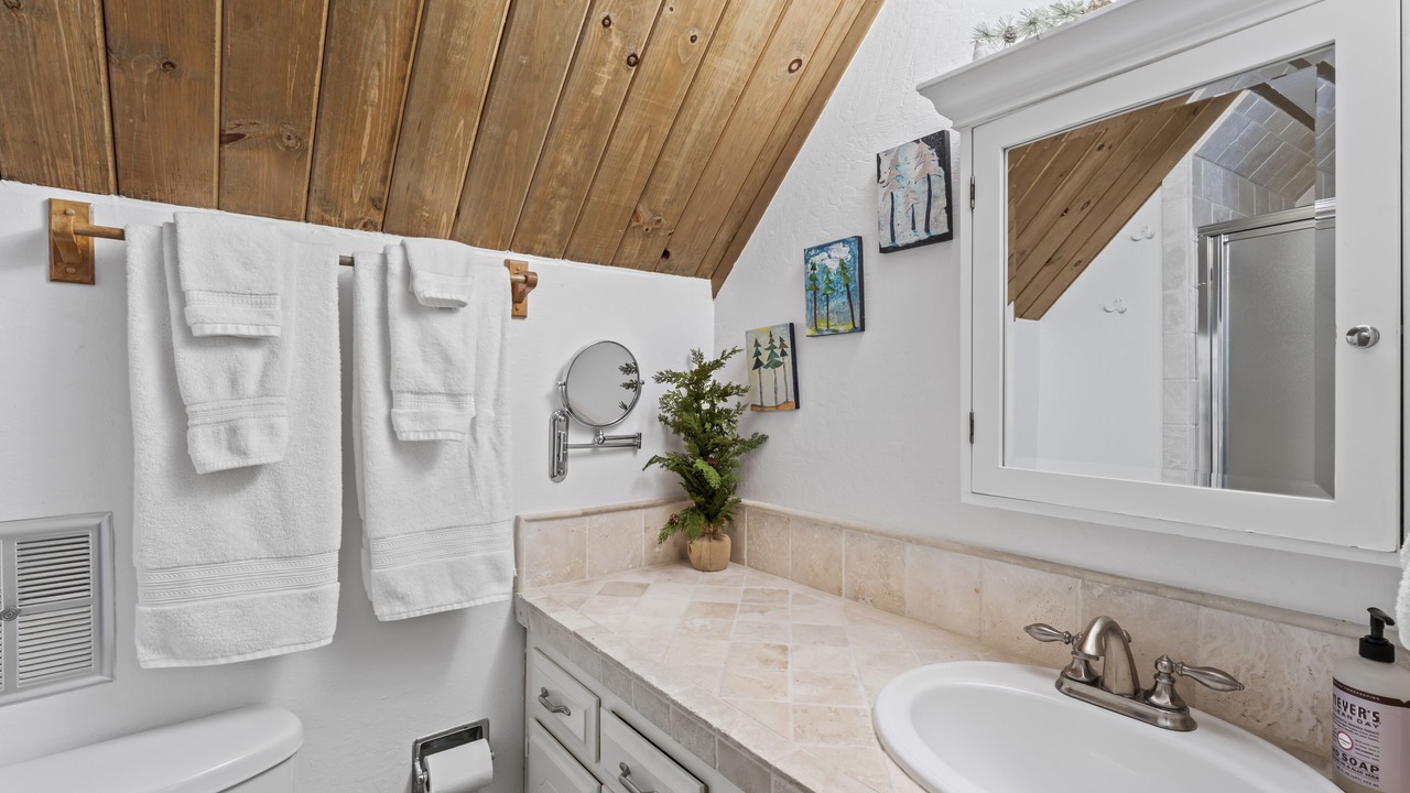 Photo of Bathroom in Cedar Glen