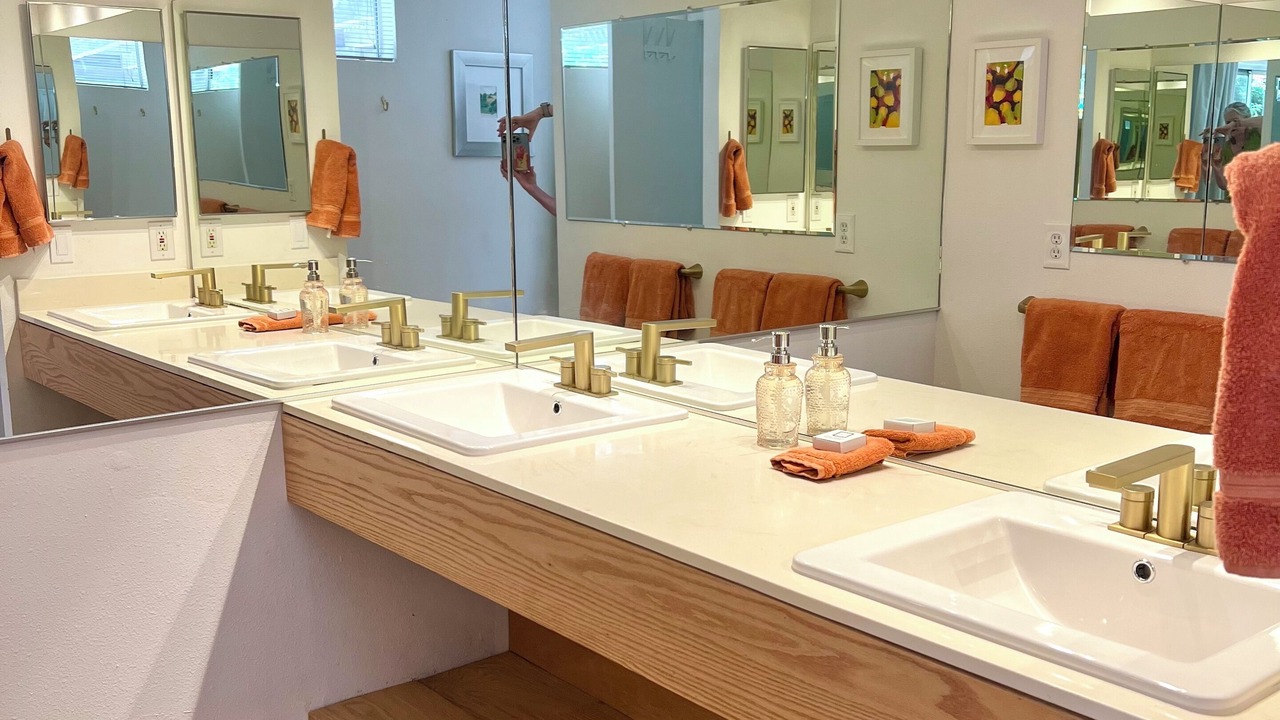 Photo of Bathroom in Indio