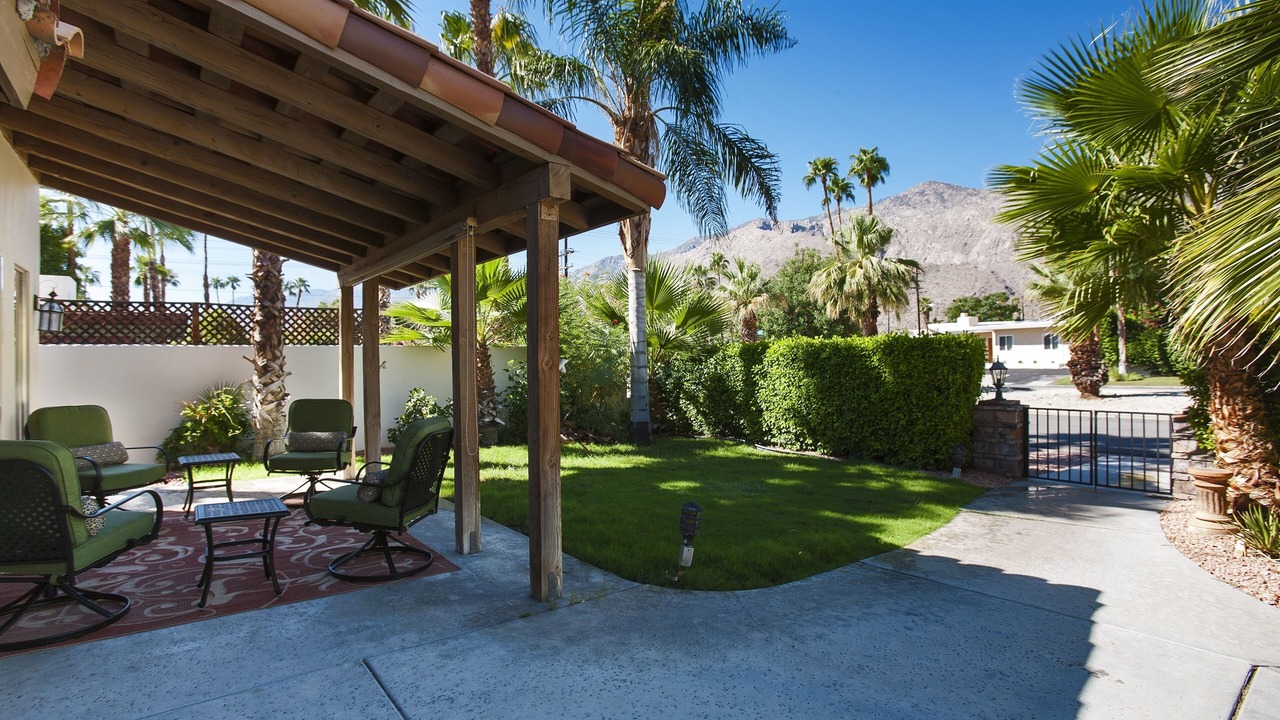 Photo of Outdoor in Warm Sands