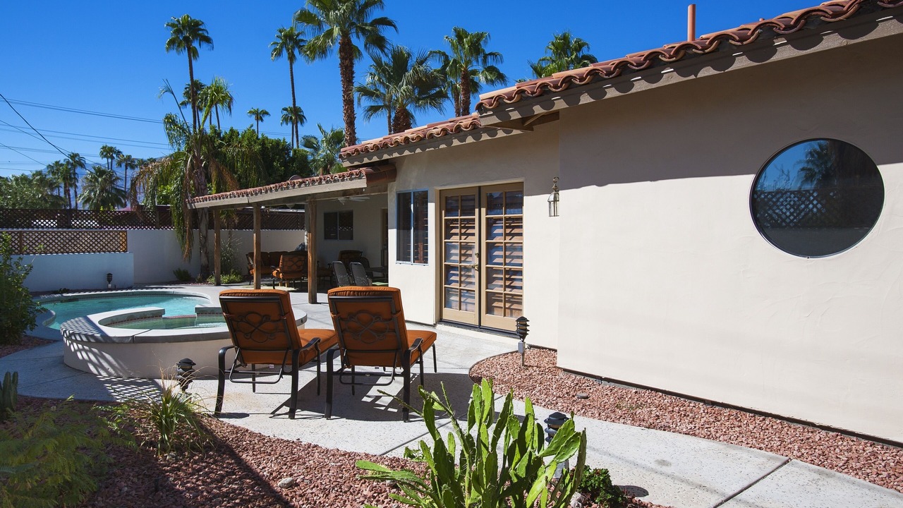 Photo of Outdoor in Warm Sands