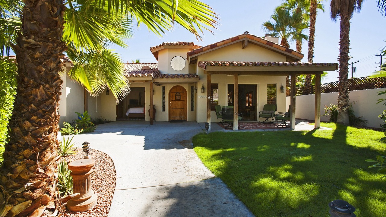 Photo of Outdoor in Warm Sands