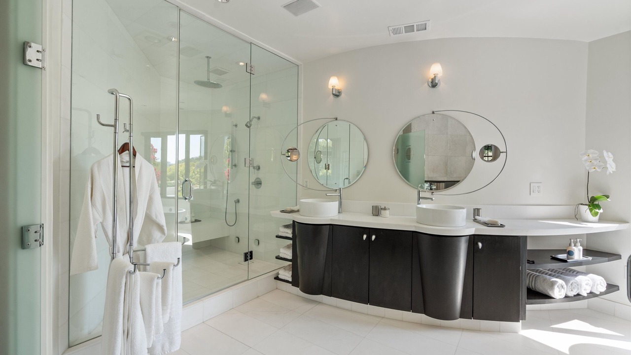 Photo of Bathroom in Beverly Hills