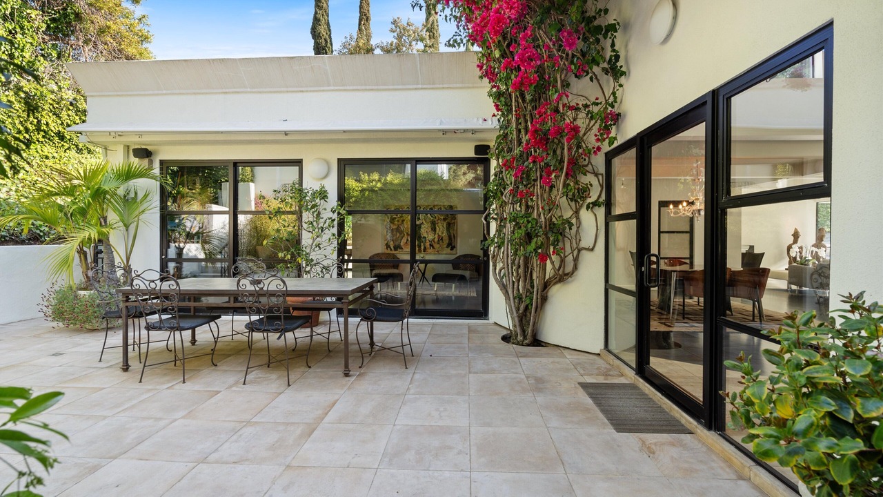 Photo of Outdoor in Beverly Hills