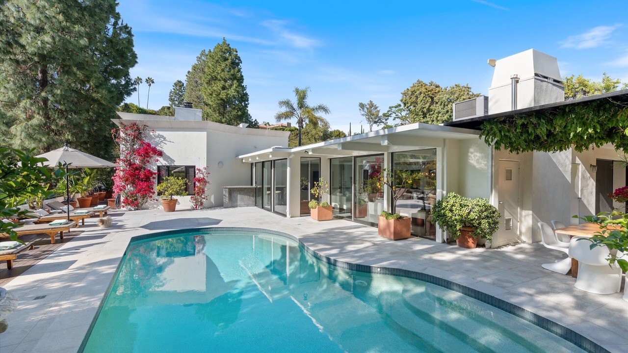Photo of Outdoor in Beverly Hills