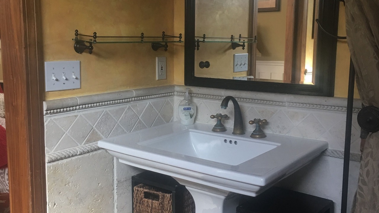 Photo of Bathroom in Riverview West