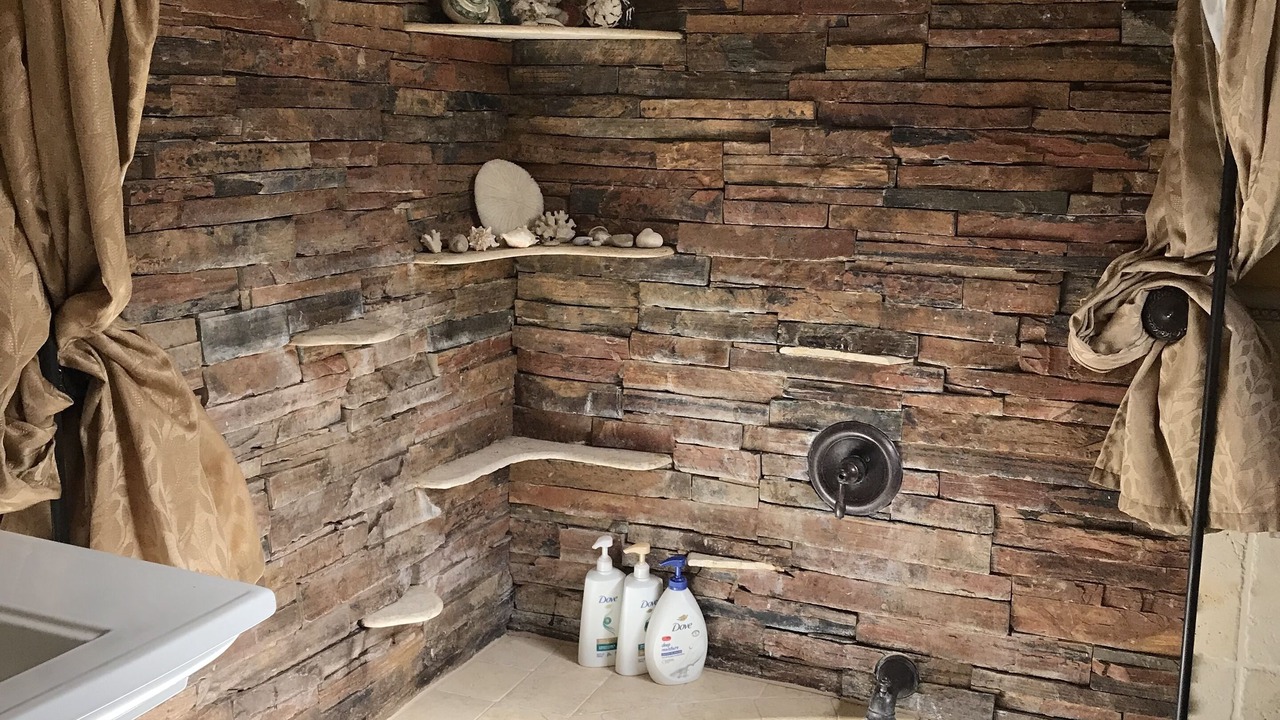 Photo of Bathroom in Riverview West