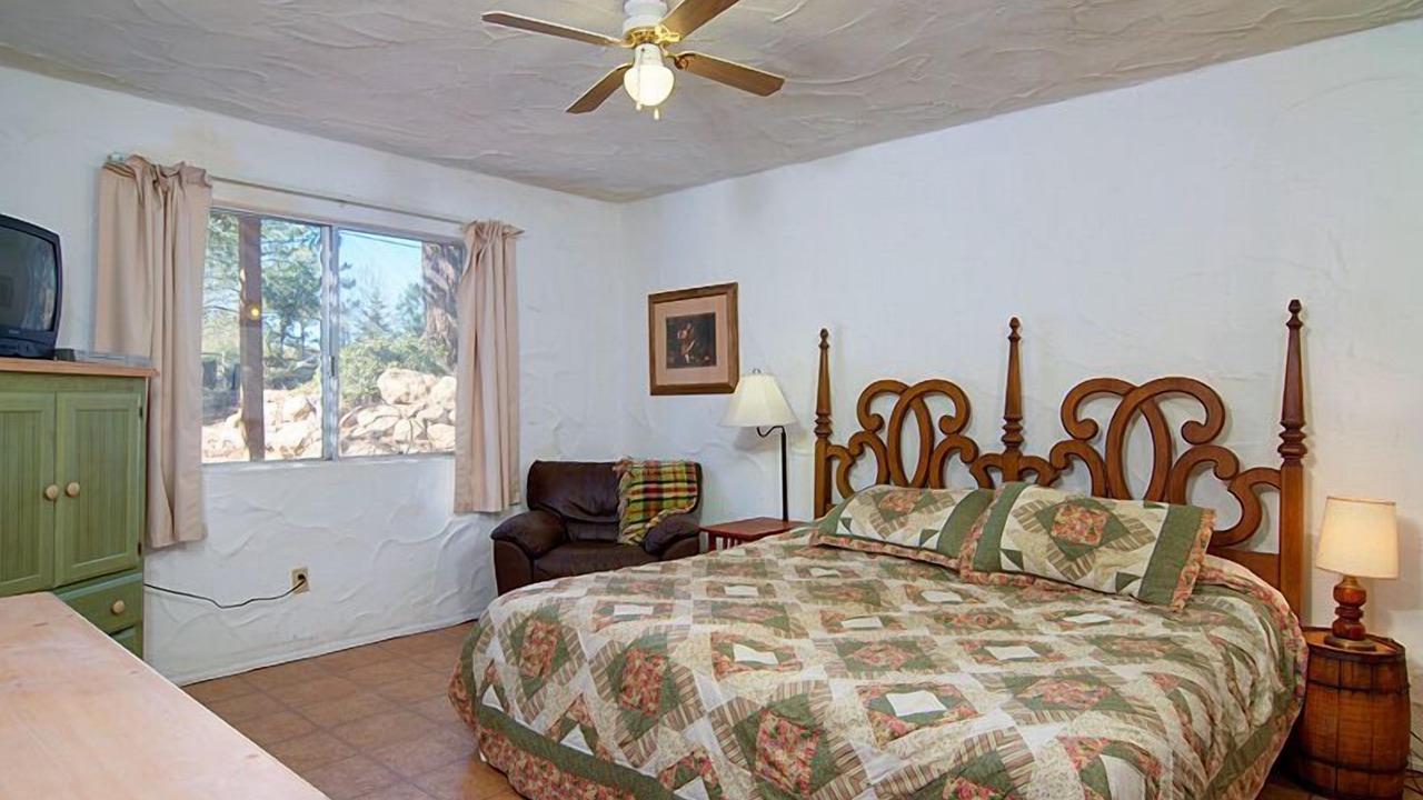 Photo of Bedroom in Julian