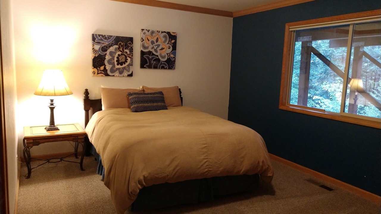 Photo of Bedroom in Pollock Pines