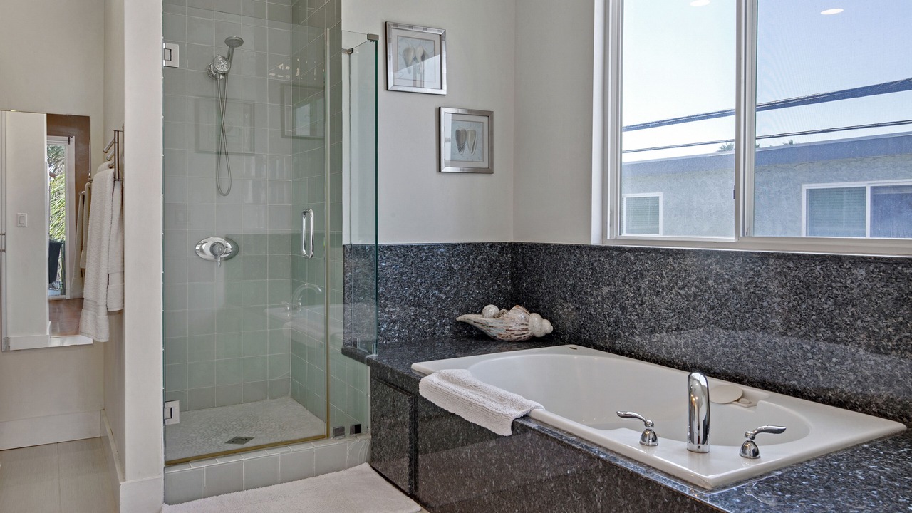 Photo of Bathroom in Old Towne