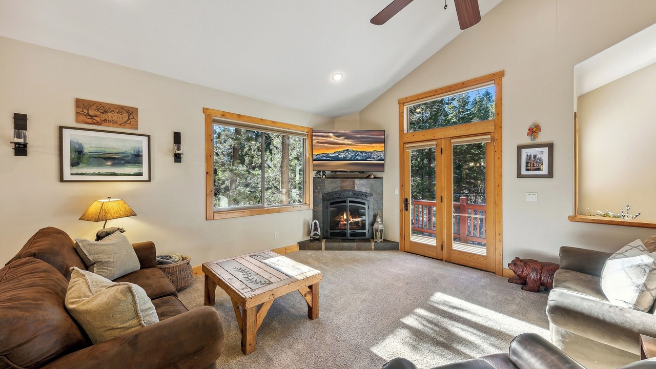 Photo of Livingroom in Tahoe Paradise