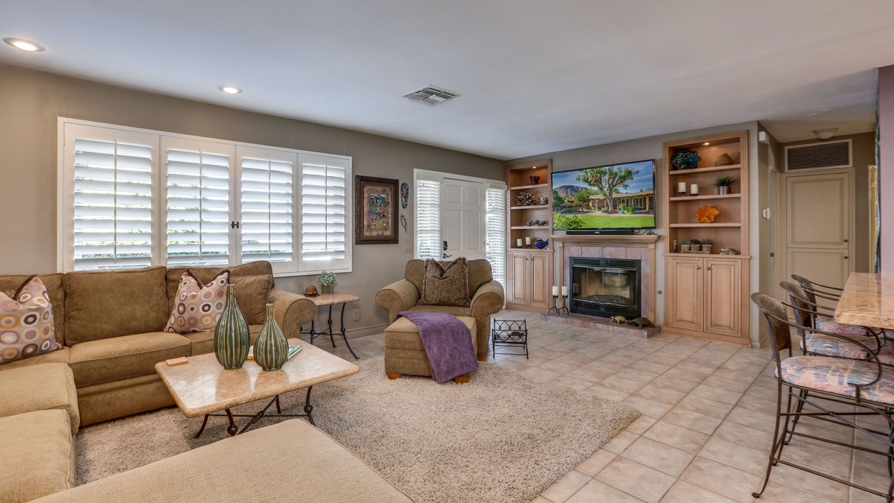 Photo of Livingroom in Palm Desert